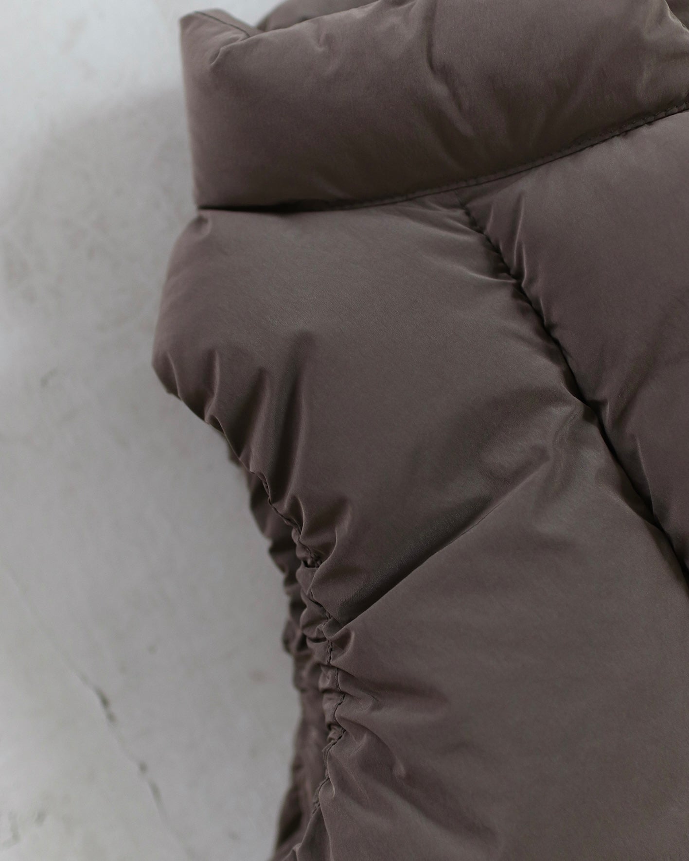 Padded vest - Brown [EARTH THE ARCHIVE] (26AW)