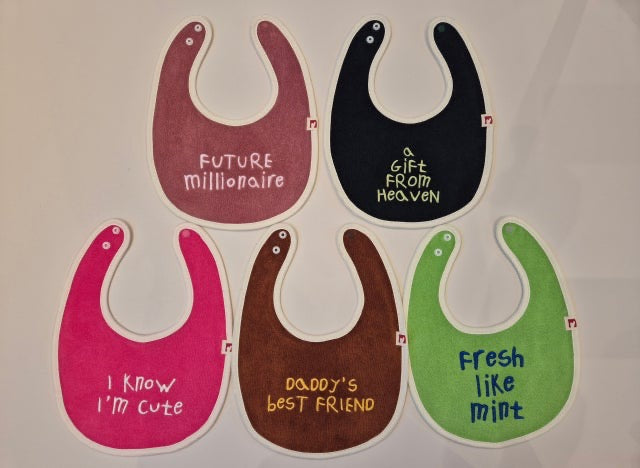 Lettering Bib - Neon green [mwahmwah]【2026年7月下旬以降順次発送】