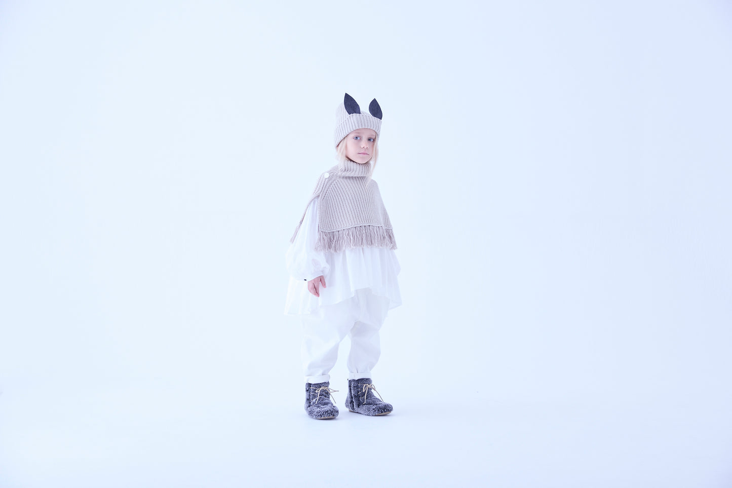 Rib Knit Knights Cape Ⅱ - Ivory [eLfinFolk / エルフィンフォルク] (25AW•Drop2)【2025年9月中旬以降発送予定】