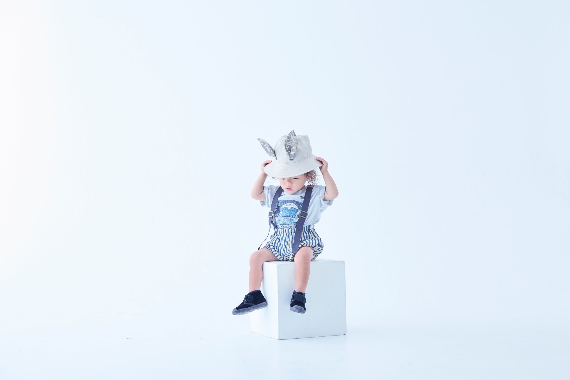 AZULEJOS Beast Bucket Hat - ivory [eLfinFolk] (26SS)
