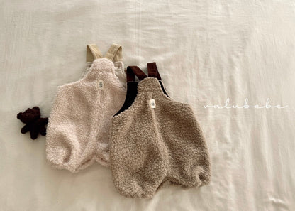 boa pocket suit