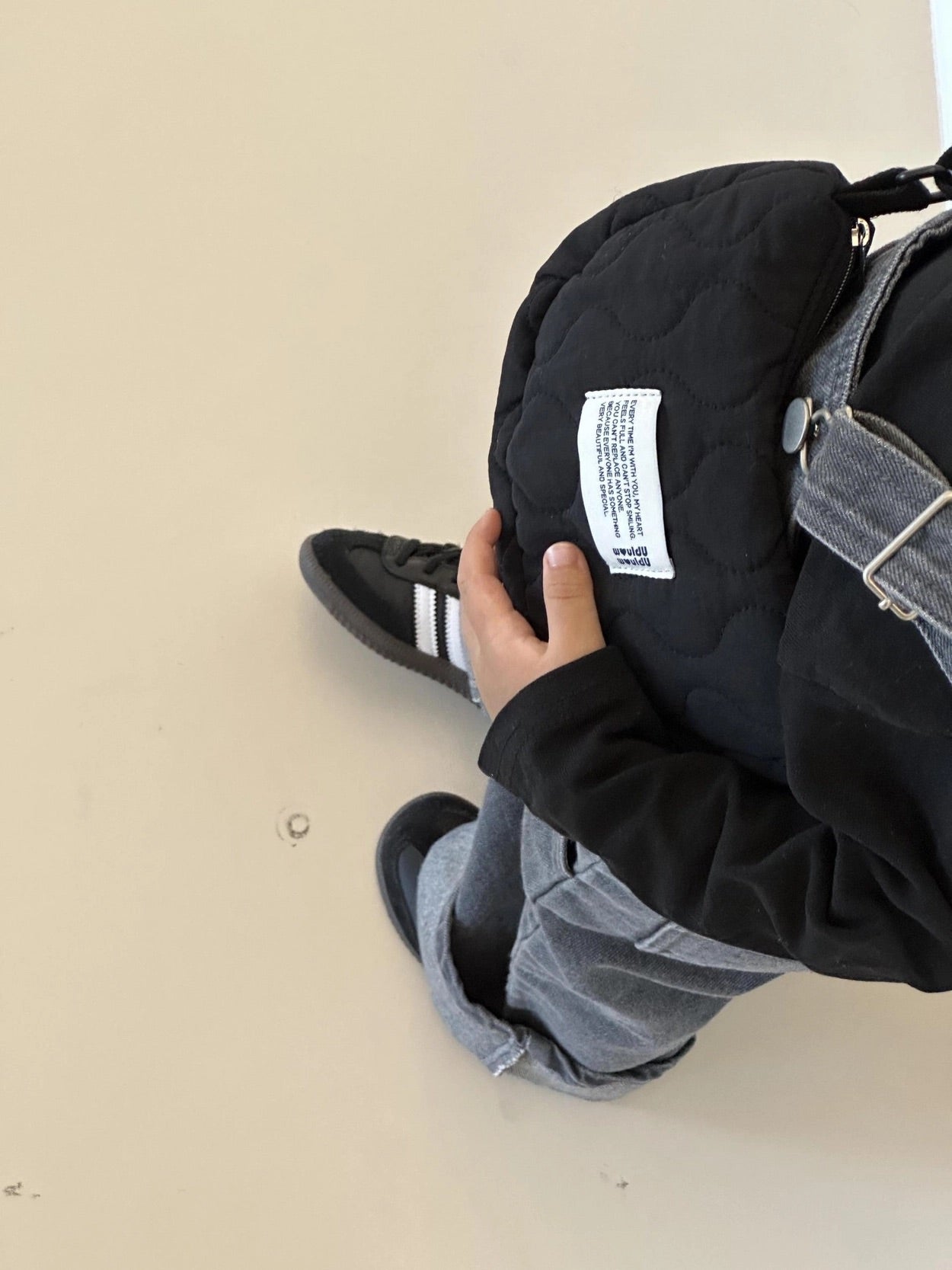 【オーダー会】Couple Cross Bag - Black Beige [wouldU]【2026年1月上旬以降順次お届け予定】