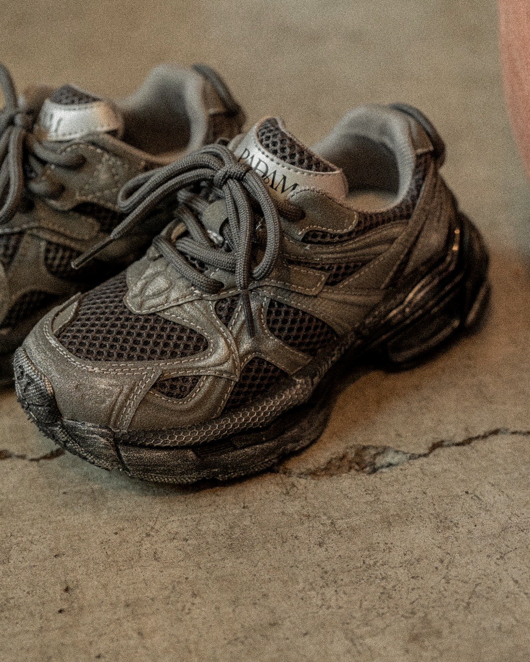 Vintage wolf sneaker - Midnight Black [PADAM] (25AW)