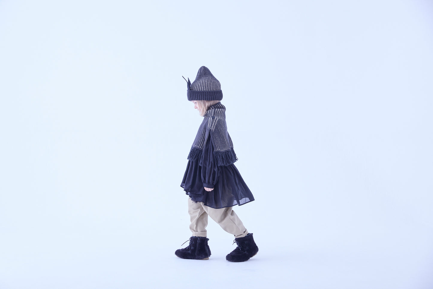 Rib Knit Knights Cape Ⅱ - Black [eLfinFolk / エルフィンフォルク] (25AW•Drop2)【2025年9月中旬以降発送予定】