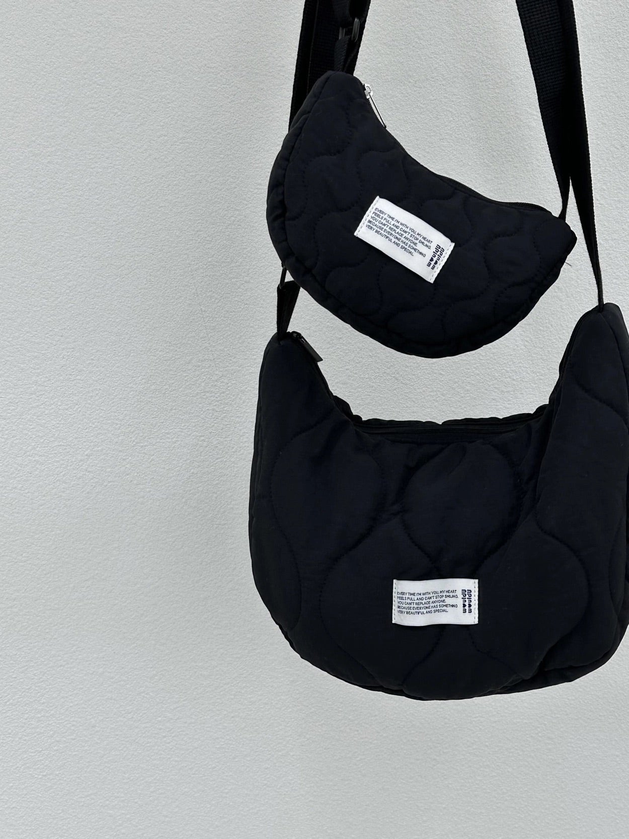 【オーダー会】Couple Cross Bag - Black Beige [wouldU]【2026年1月上旬以降順次お届け予定】