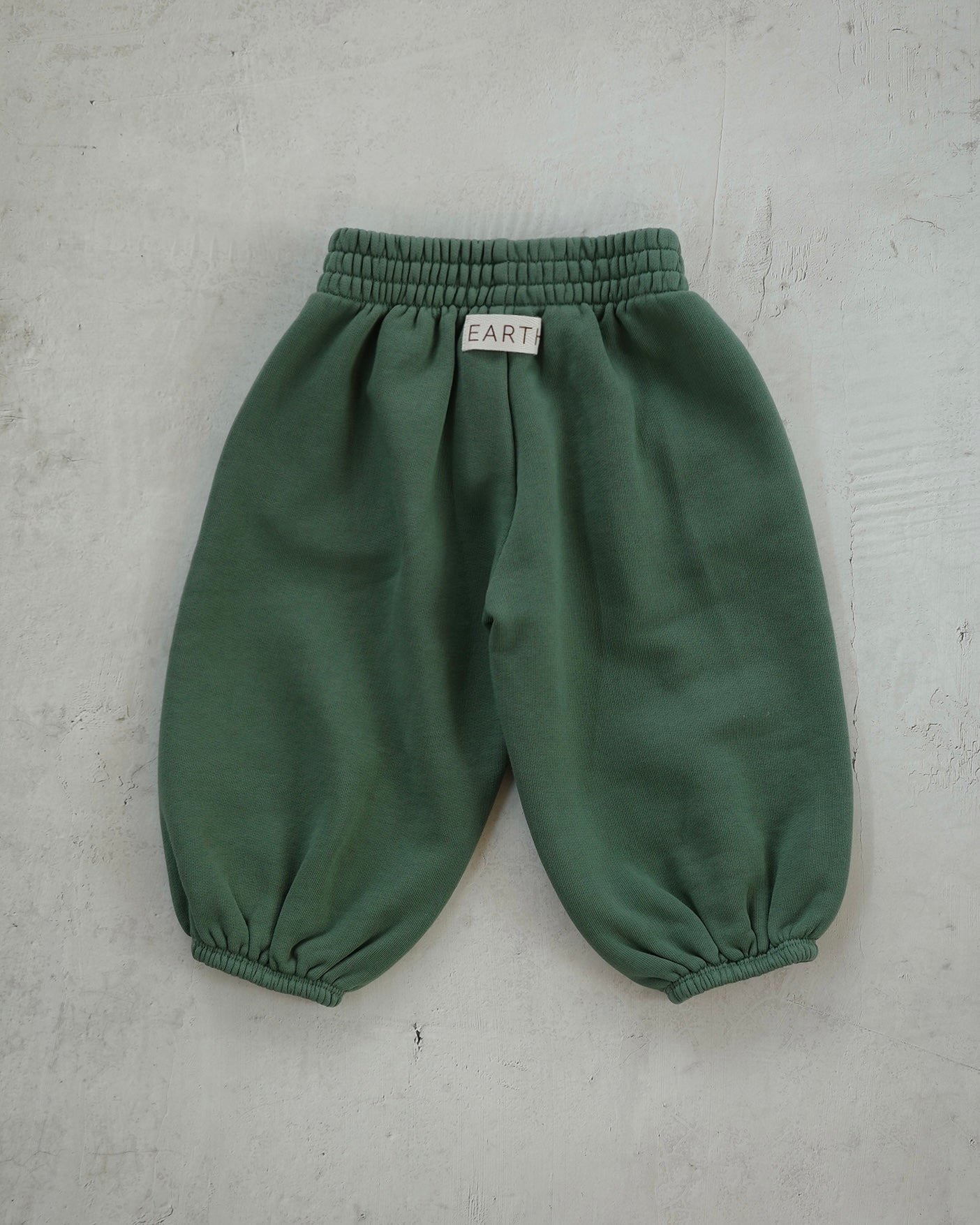 Organic French terry bottom - Grass Green [EARTH THE ARCHIVE] (26AW)
