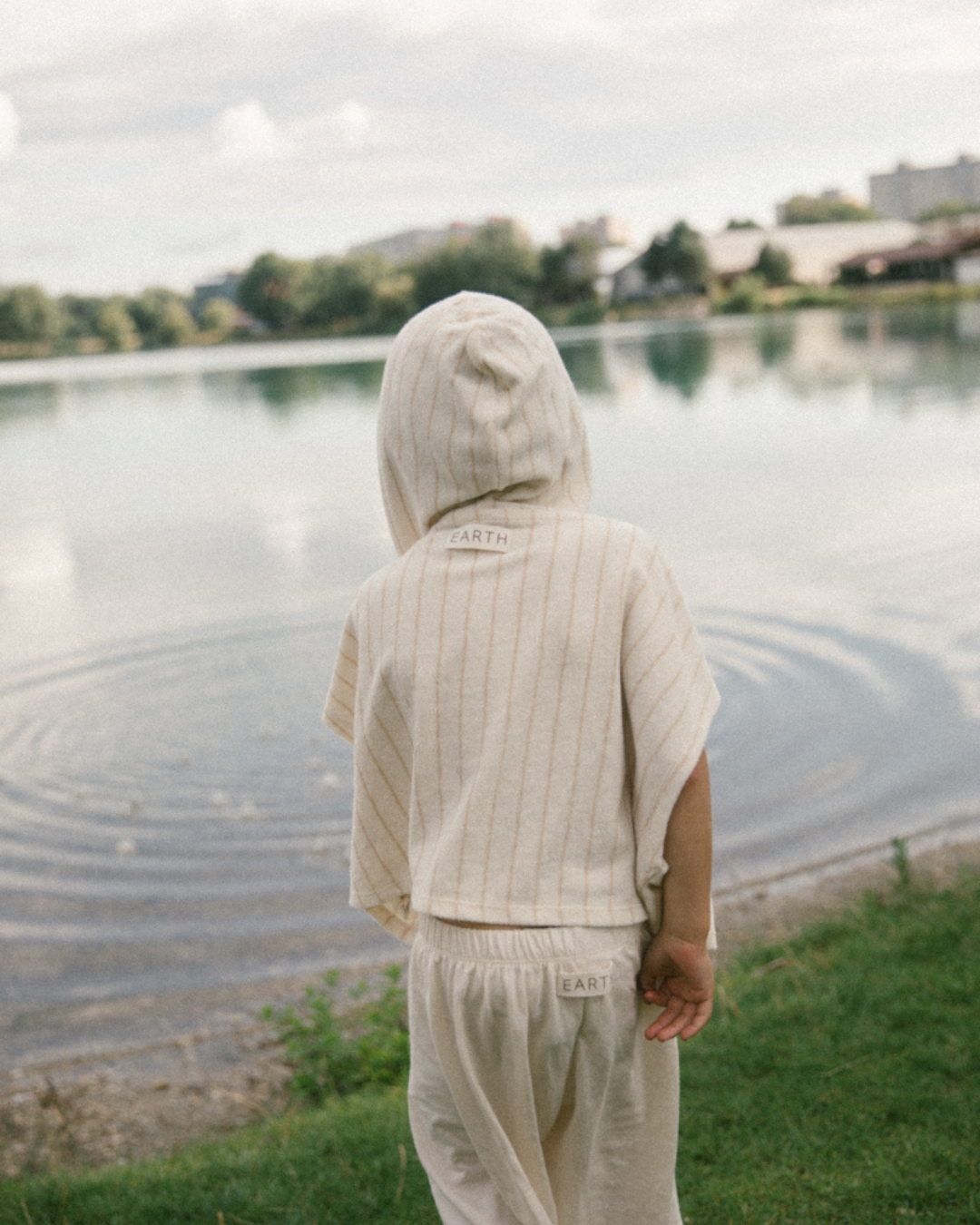 Hoodie cape - Beige Stripe [EARTH THE ARCHIVE] (26AW)