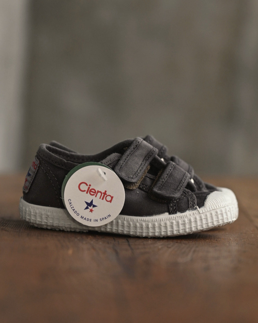 Velcro Double Strap Shoes - Black (Vintage Wash Dyed)  [cienta]