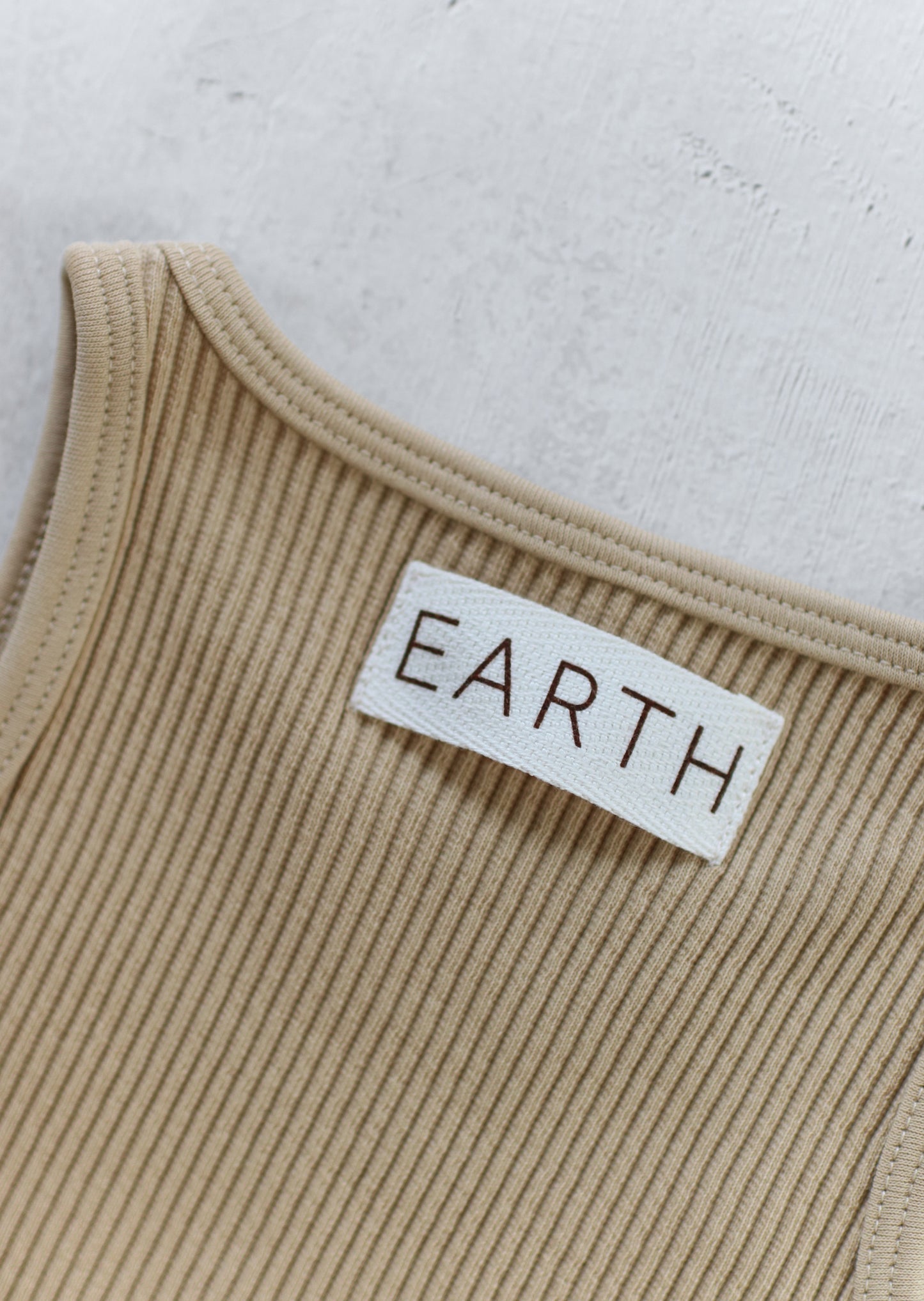 【26年11月オーダー会】 Ribbed Sleeveless [EARTH THE ARCHIVE] 【2026年3月上旬以降お届け予定】