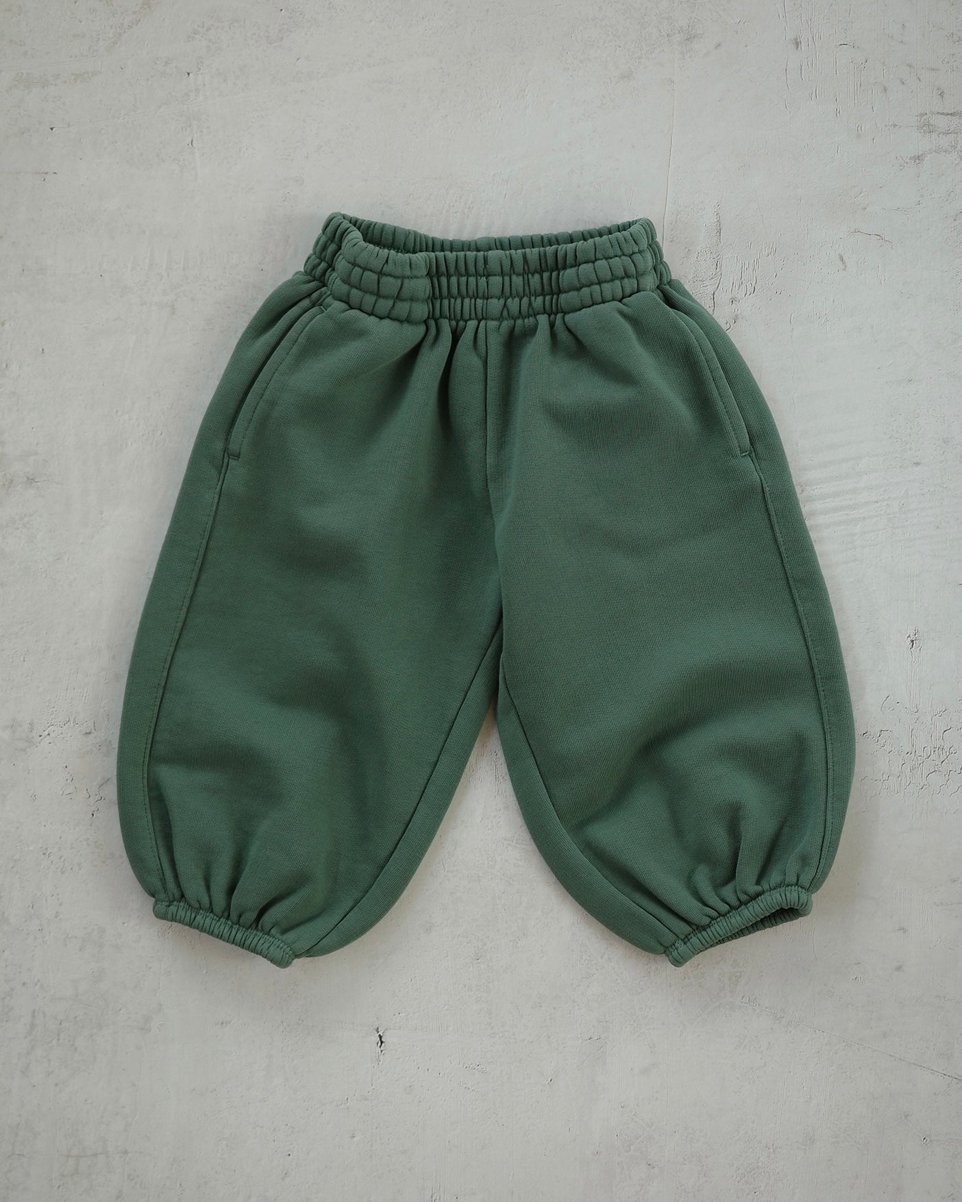 Organic French terry bottom - Grass Green [EARTH THE ARCHIVE] (26AW)