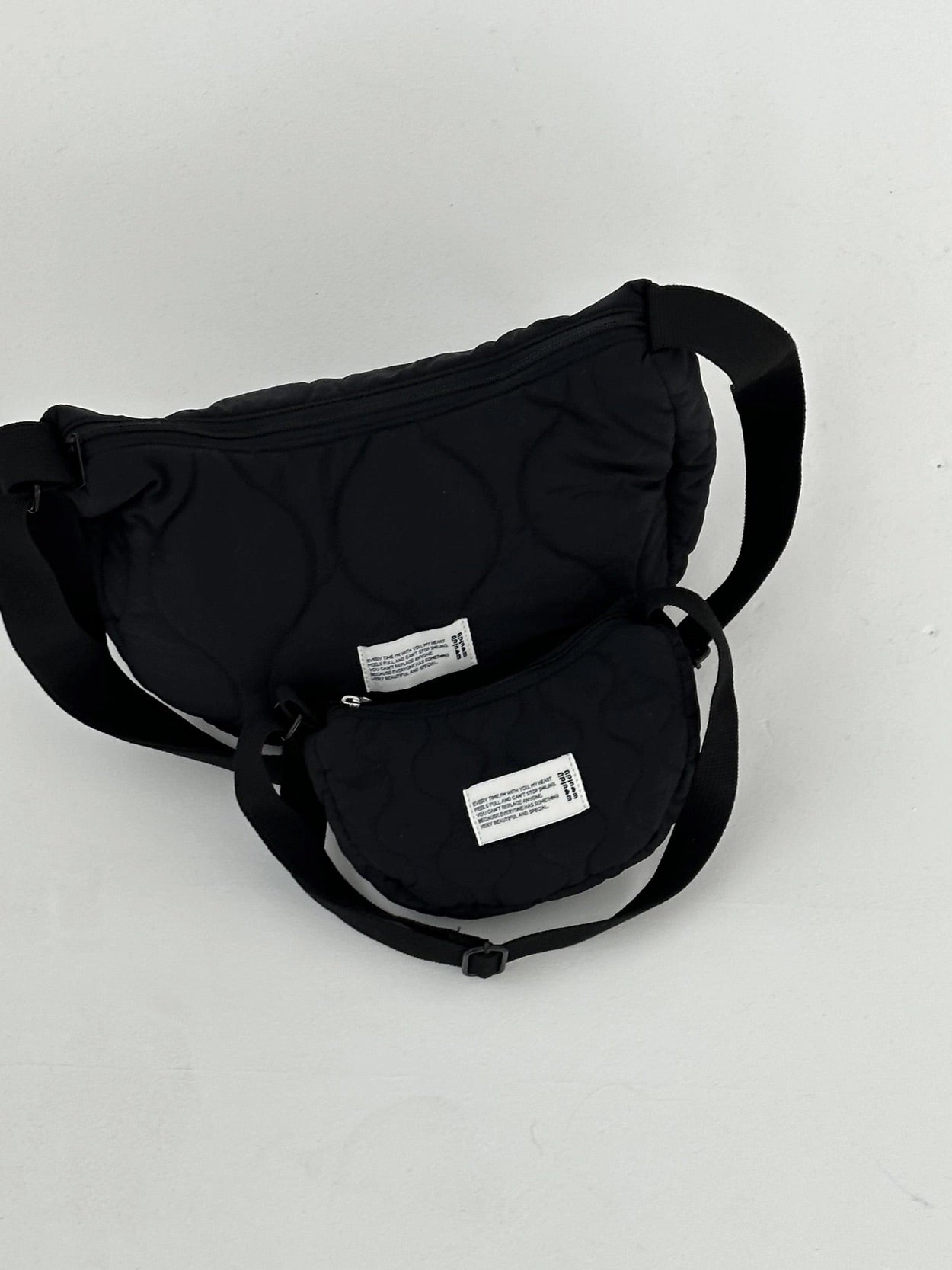 【オーダー会】Couple Cross Bag - Black Beige [wouldU]【2026年1月上旬以降順次お届け予定】