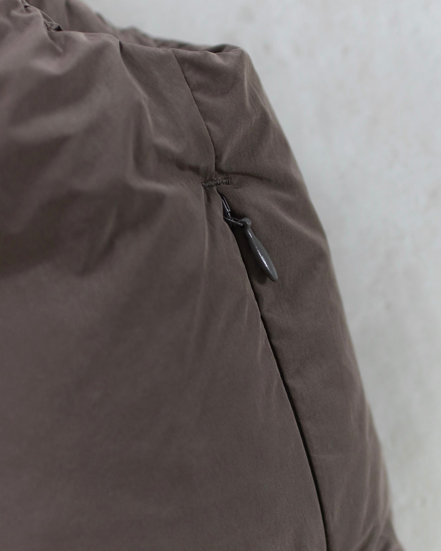 Padded vest - Brown [EARTH THE ARCHIVE] (26AW)