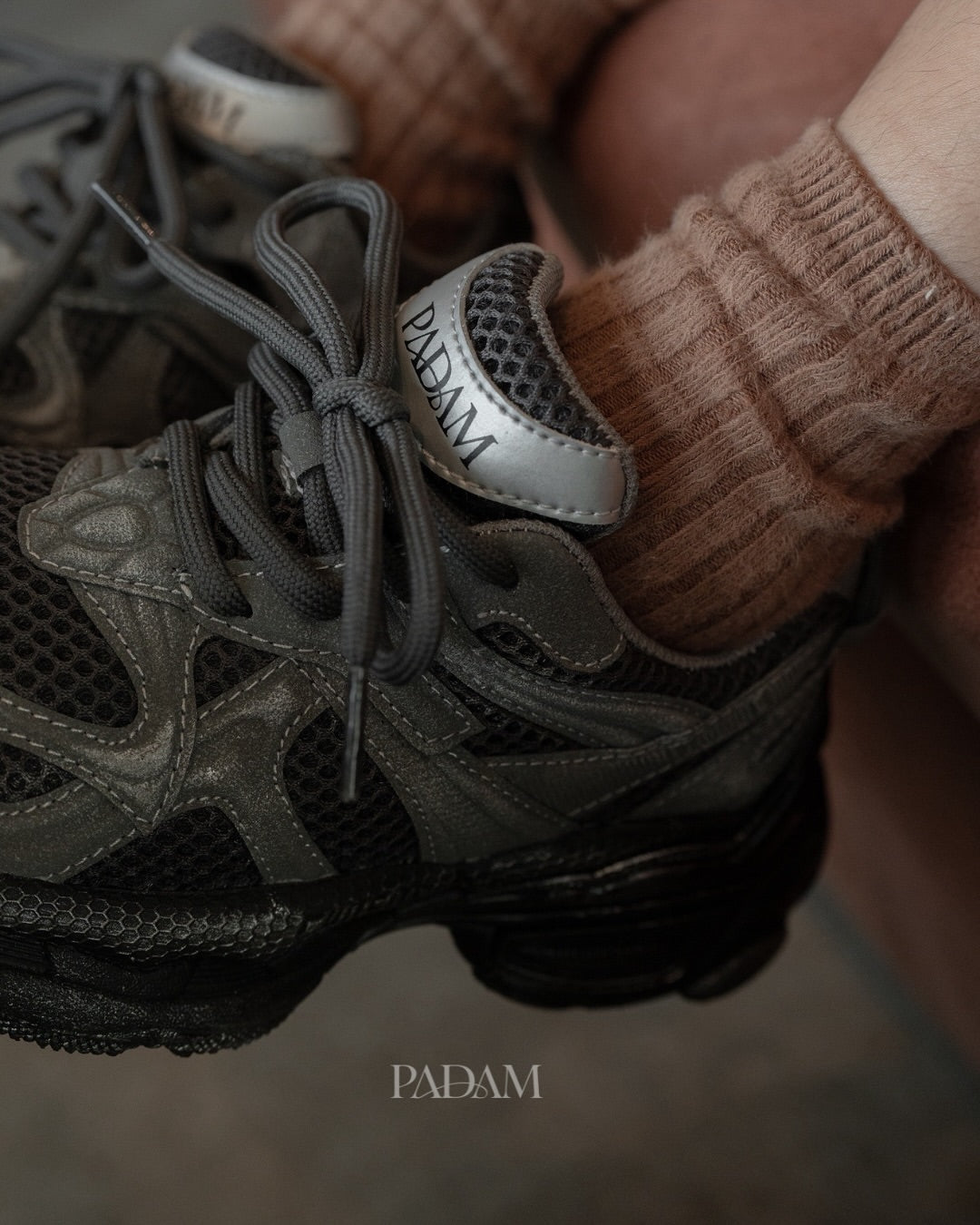 Vintage wolf sneaker - Midnight Black [PADAM] (25AW)