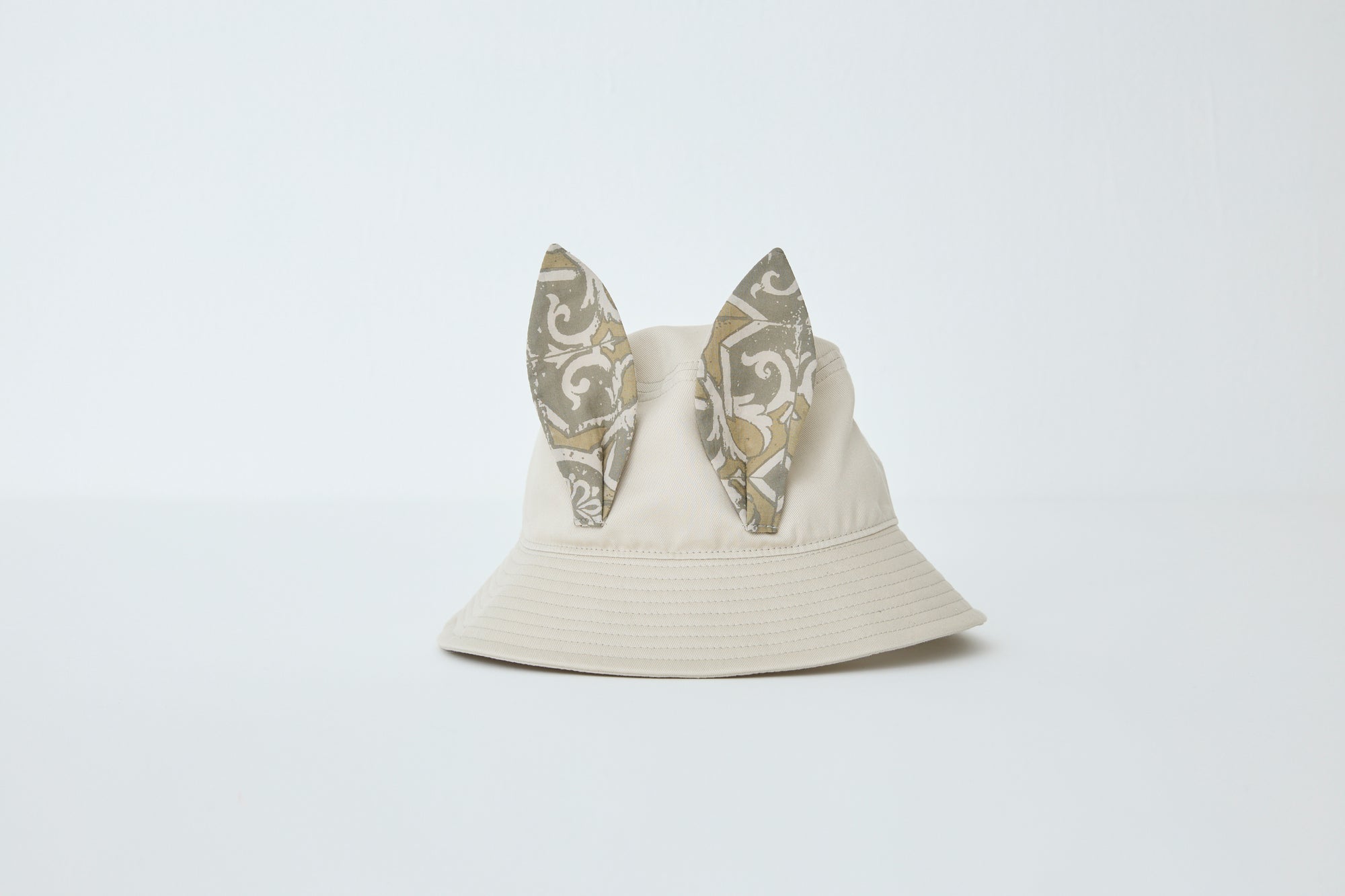 AZULEJOS Beast Bucket Hat - ivory [eLfinFolk] (26SS)