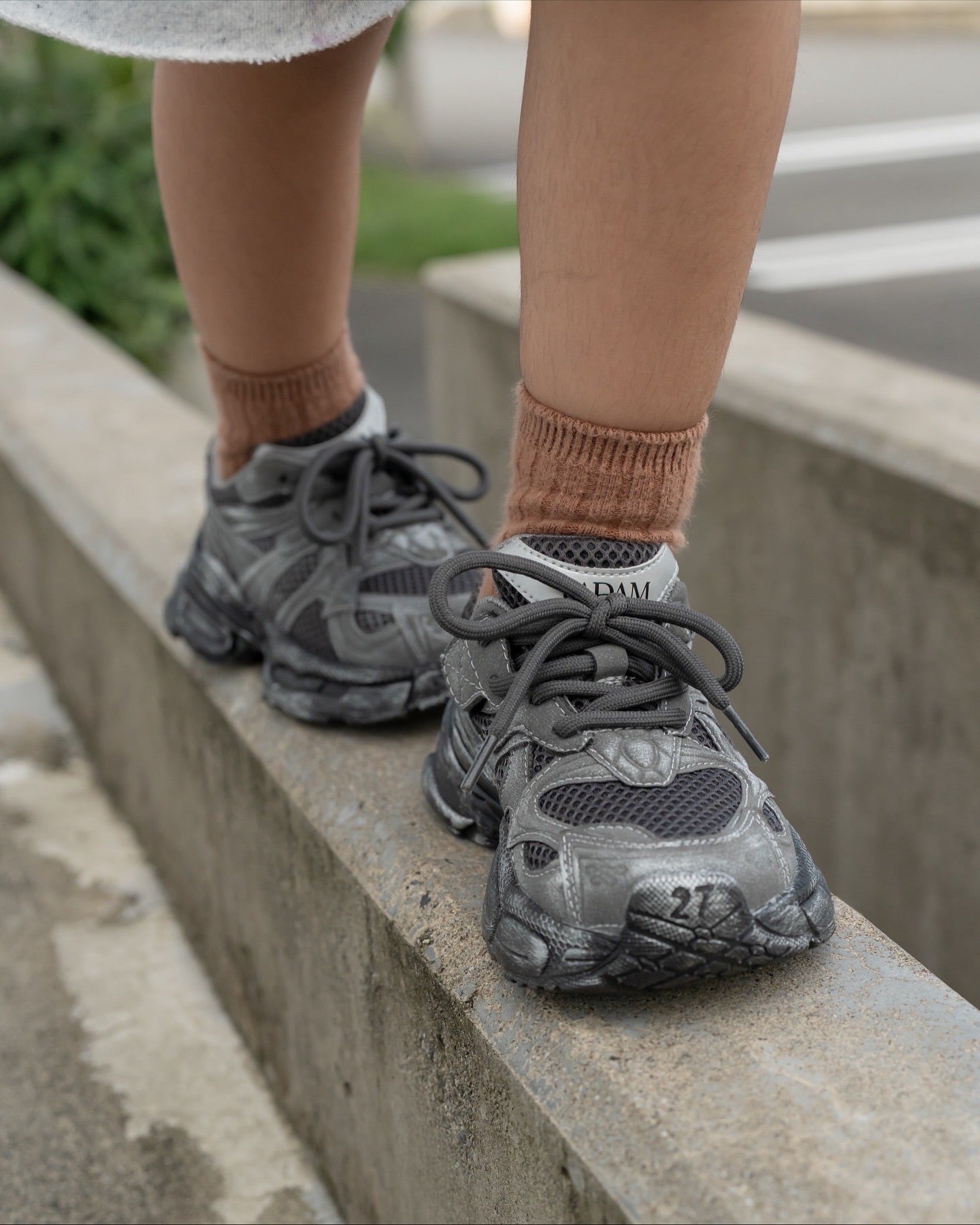 Vintage wolf sneaker - Smoky Stone [PADAM] (25AW) – anoko.