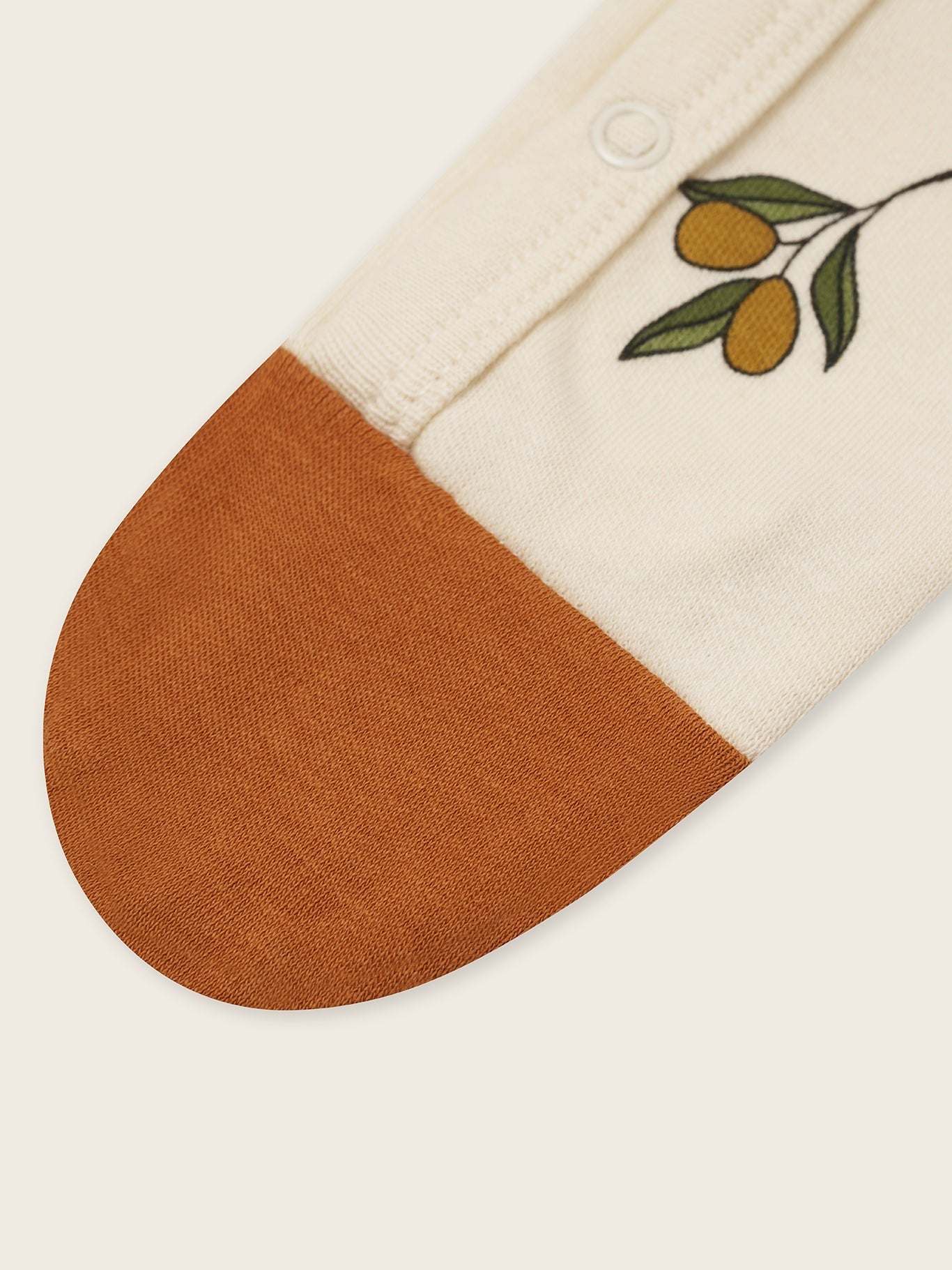 OLIVE GARDEN SUIT WITH CONTRAST FEET [organic zoo]