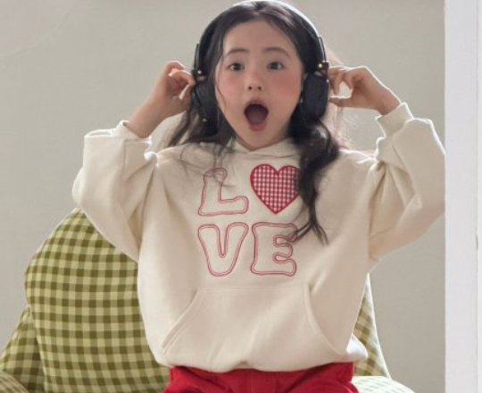 【予約販売】Love Hoodie [NINIBELLO] (26SS)【2026年2月下旬以降順次発送】