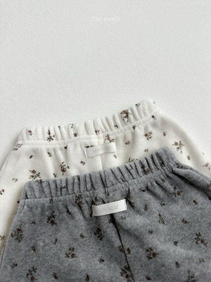 【予約商品】Flower shorts [minirobe] (26SS)【2026年3月中旬以降順次発送】