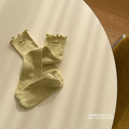 【予約販売】eyelet socks [NINIBELLO] (26SS)【2026年2月下旬以降順次発送】