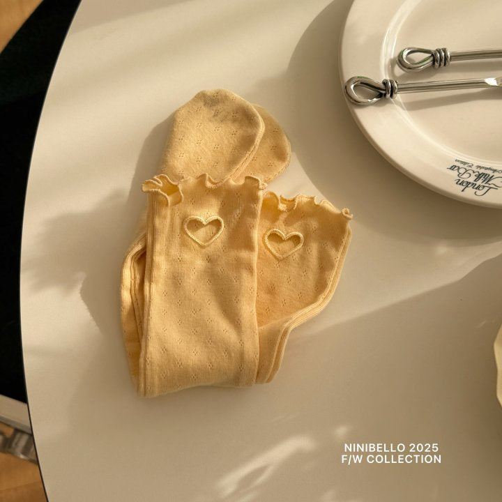 【予約販売】eyelet socks [NINIBELLO] (26SS)【2026年2月下旬以降順次発送】