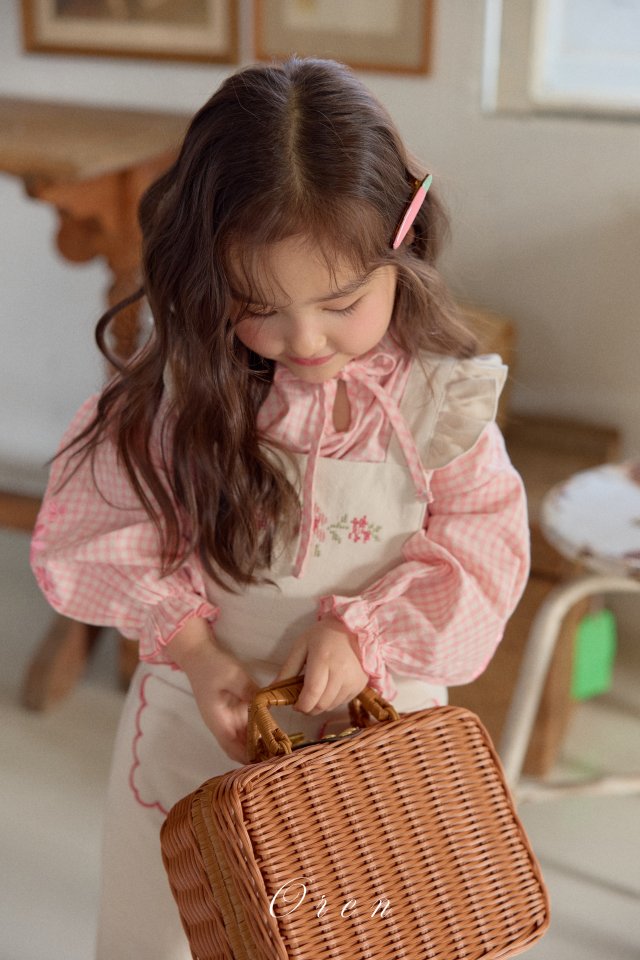 【予約商品】Nua embroidery blouse [Oren] (26SS)【2026年3月中旬以降順次発送】