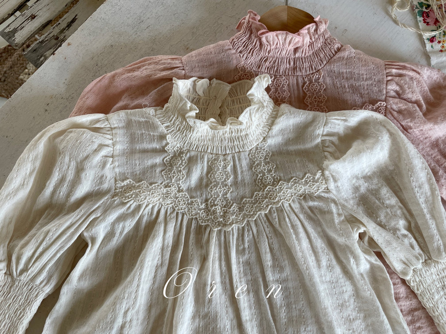 【予約商品】Julie Smoke Blouse [Oren] (26SS)【2026年3月中旬以降順次発送】
