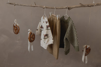 Horse Parade Sweatshirt [Organic Zoo](26XMAS)
