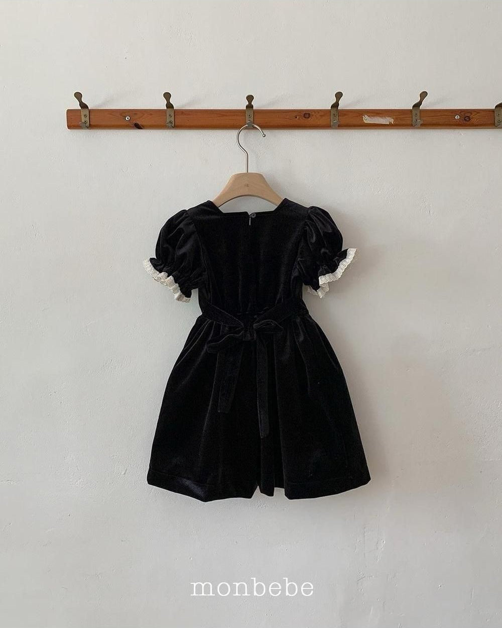 Anna Velvet Dress [monbebe]（2026Winter） 15