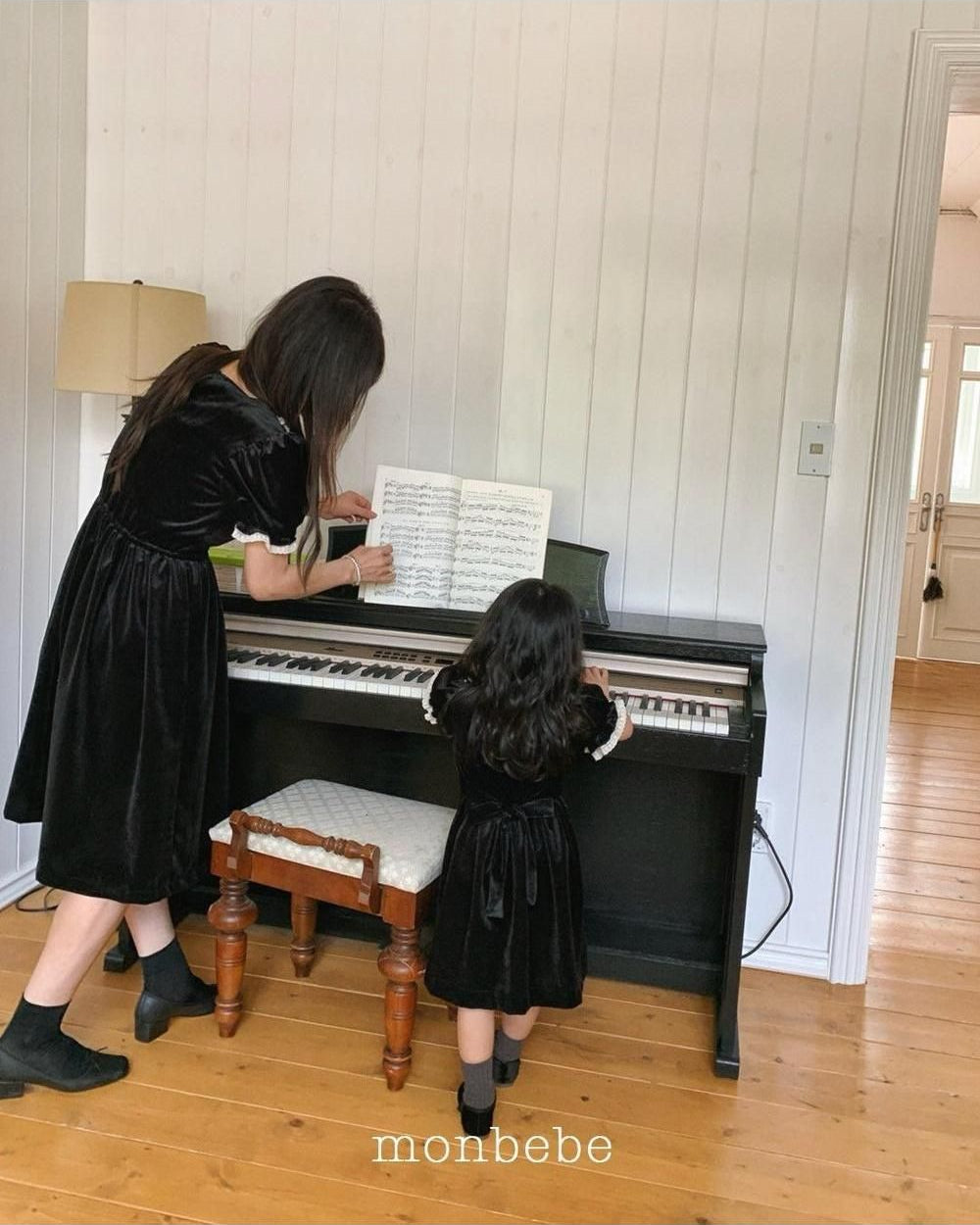 Anna Velvet Dress (Mom) [monbebe]（2026Winter） 5