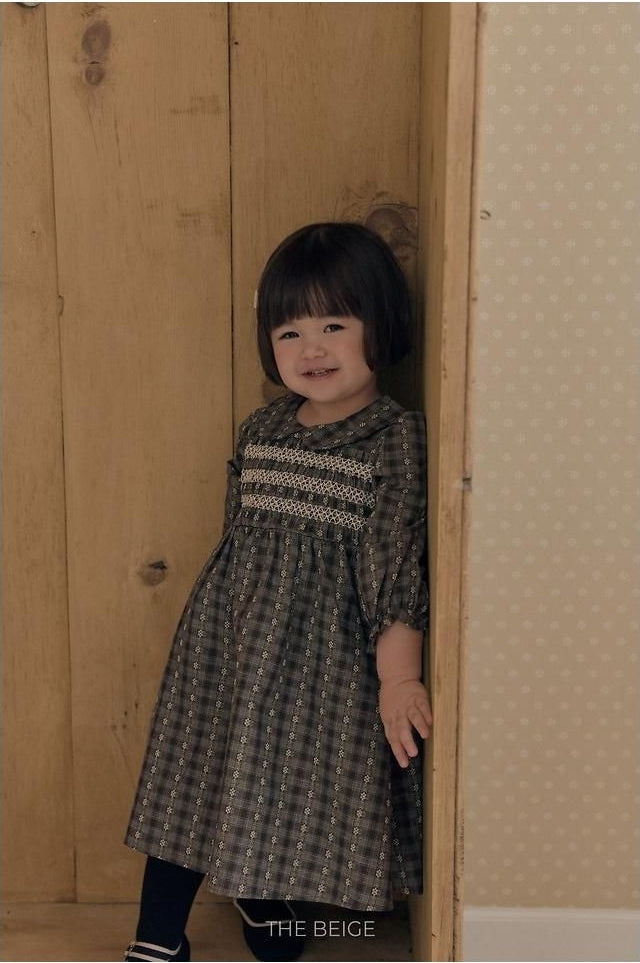 Smock Dress [THE BEIGE]（2026AW） 9