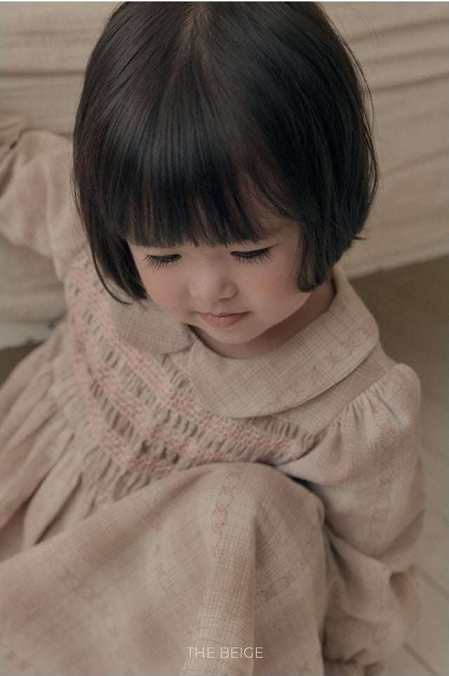 Smock Dress [THE BEIGE]（2026AW） 12