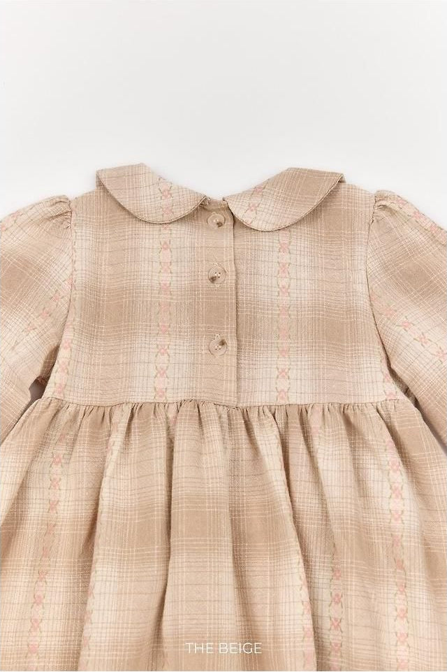 Smock Dress [THE BEIGE]（2026AW） 18