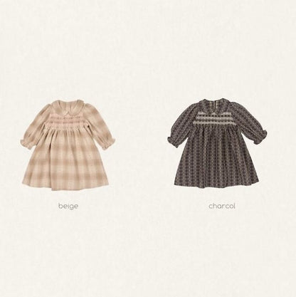 Smock Dress [THE BEIGE]（2026AW） 1