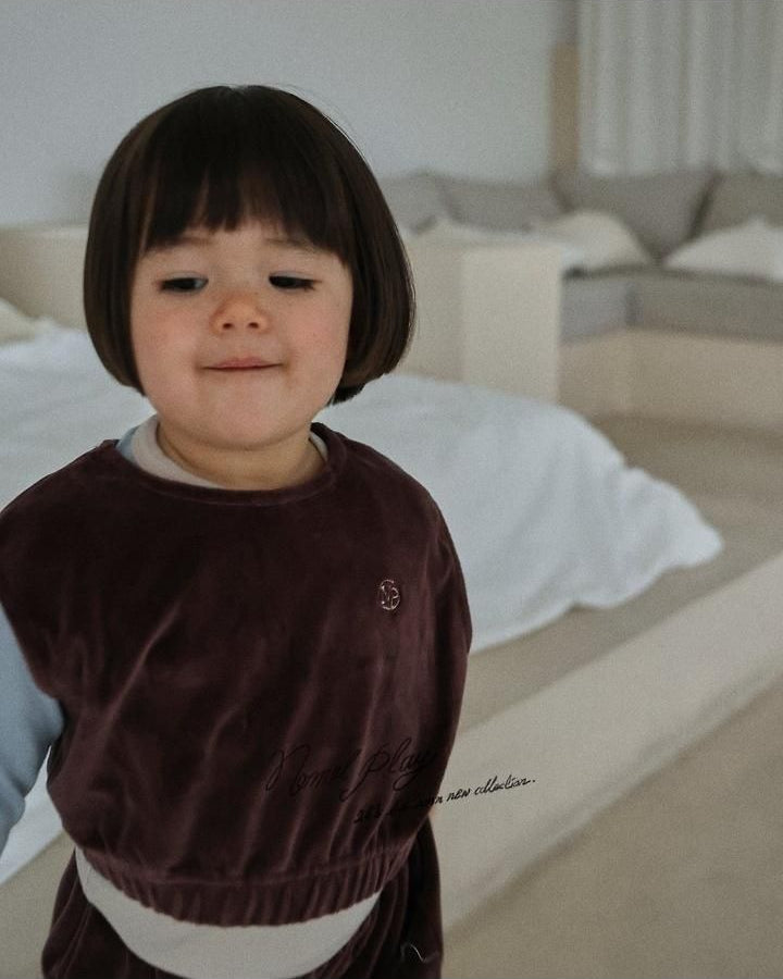 Velour Crop Vest [NORMAL PLAY]（2026AW） 10