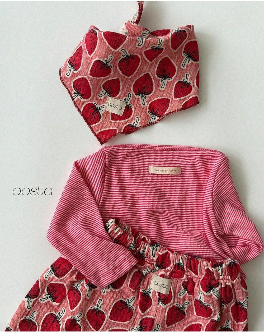 Strawberry Scarf [Aosta]（2026AW） 11