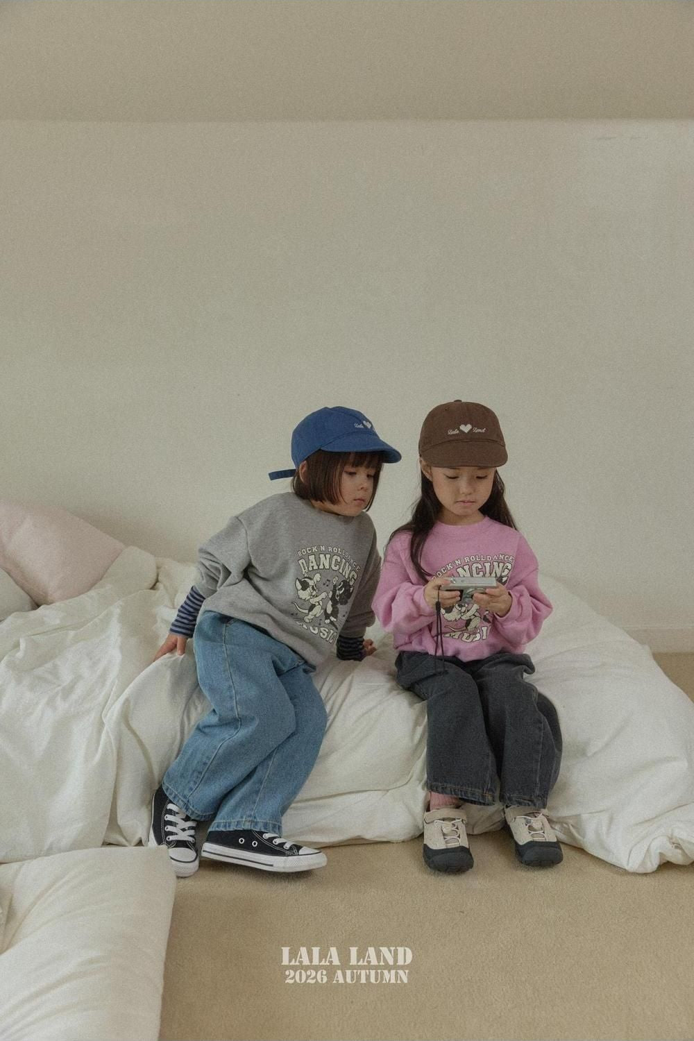 Dancing Cat Sweatshirt [LALALAND]（2026AW） 9
