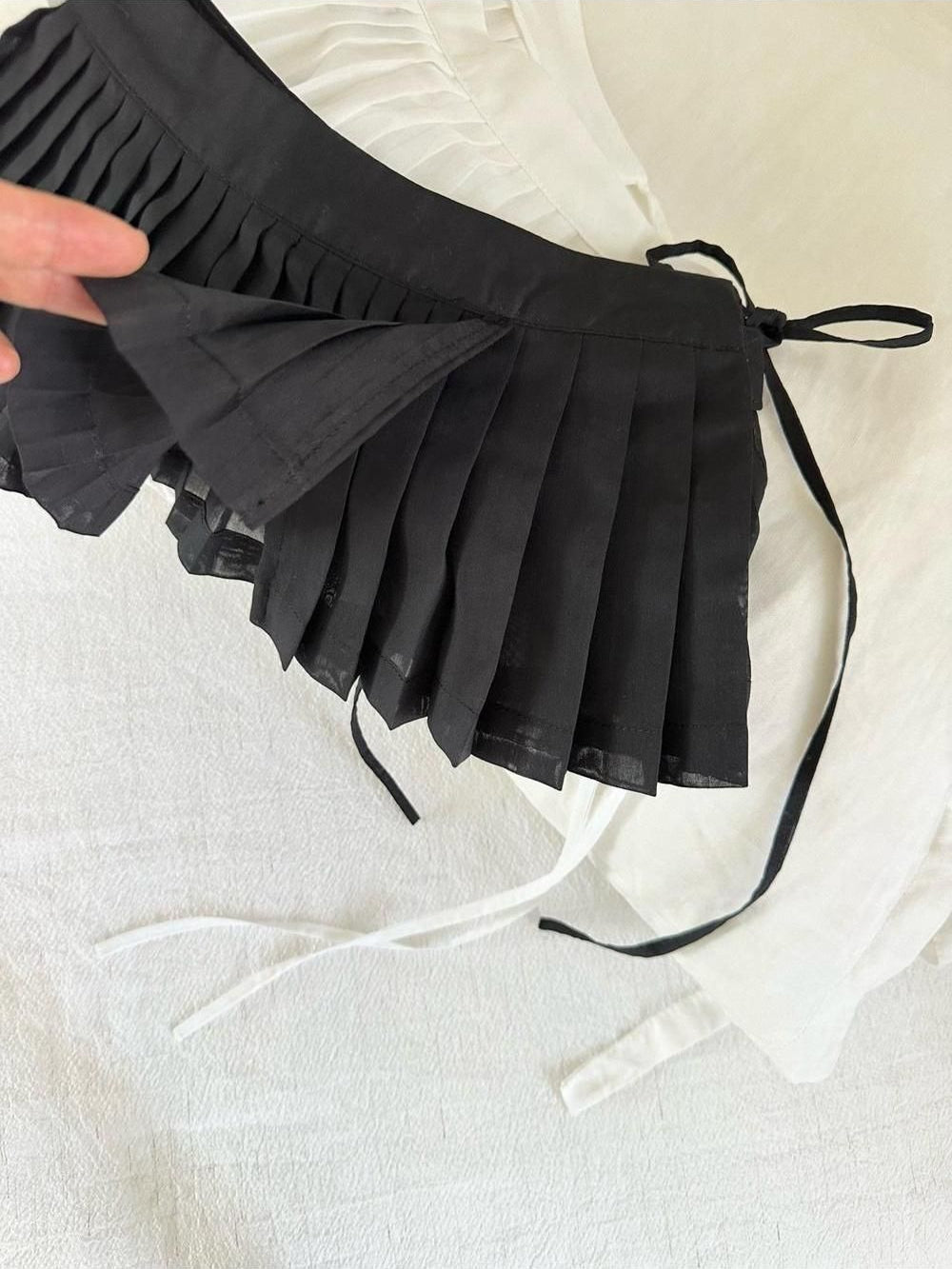 Layered Pleat Apron [monbebe]（2026AW） 8