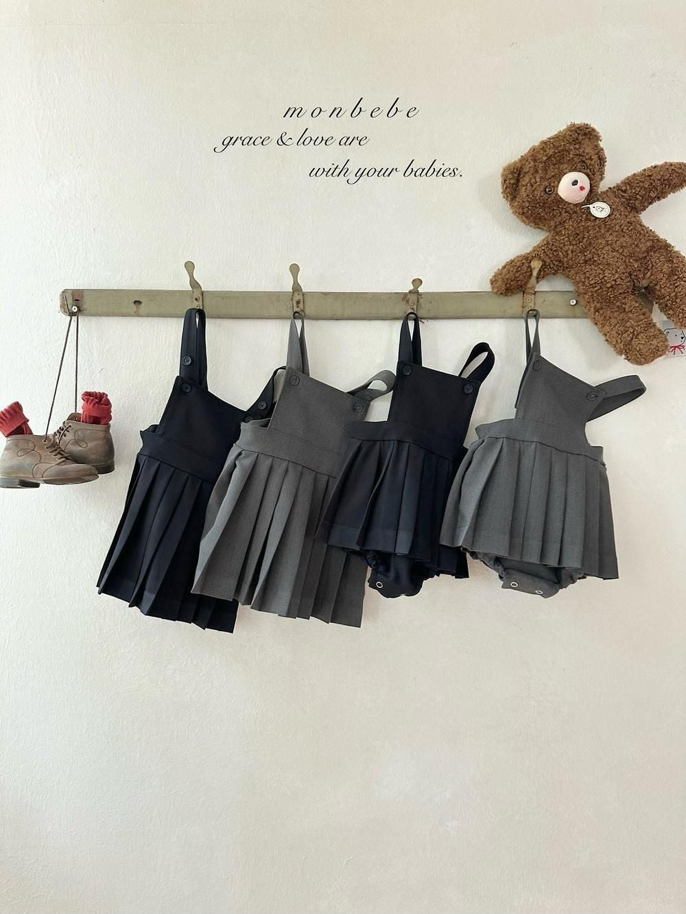 Louis Pleat Suspender Skirt [monbebe]（2026AW） 2
