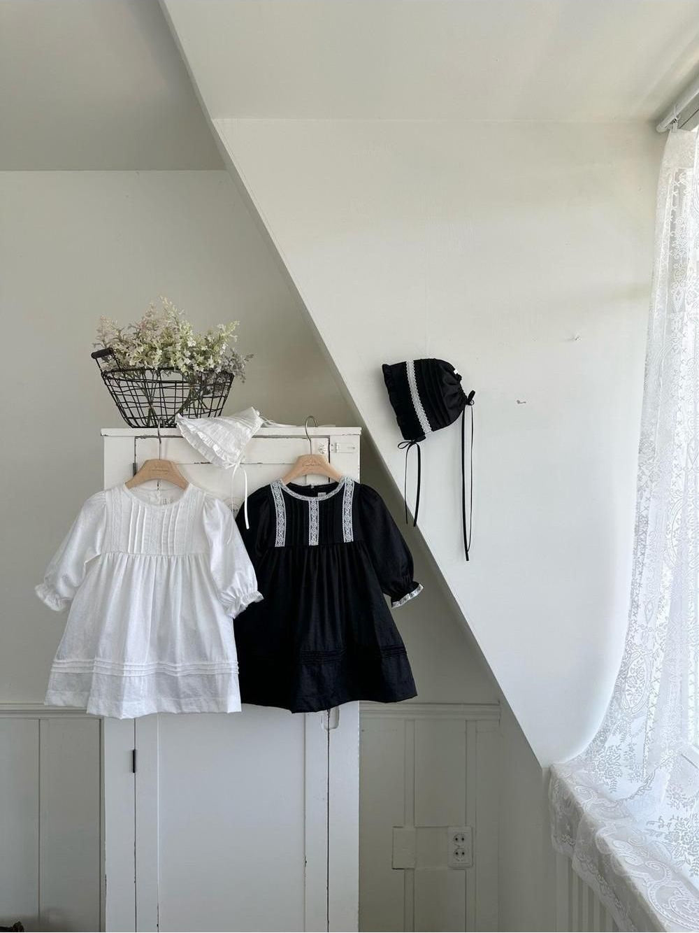 Satin Pintuck Kids Dress [monbebe]（2026AW） 3