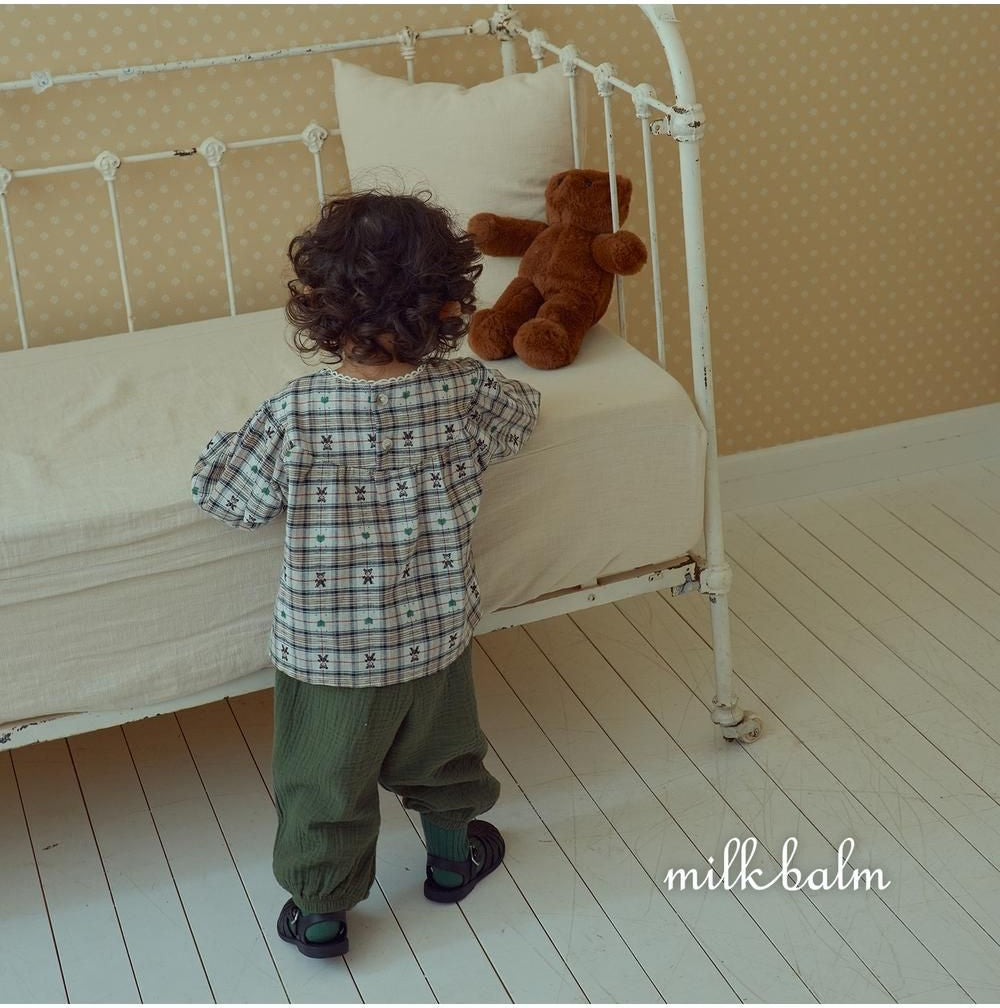 Check Bear Blouse [milk balm]（2026AW） 9