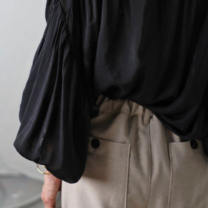 volume gather sheer blouse / black