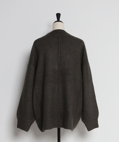 Deep V-Neck Knit [LADIES] 3