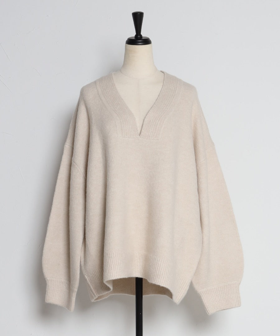 Deep V-Neck Knit [LADIES] 6
