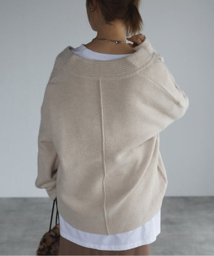 Deep V-Neck Knit [LADIES] 10