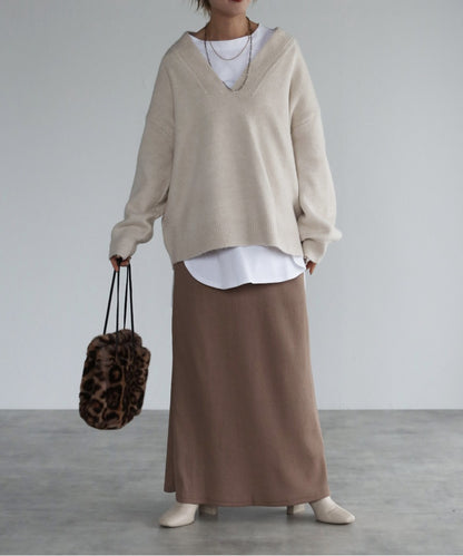 Deep V-Neck Knit [LADIES] 11