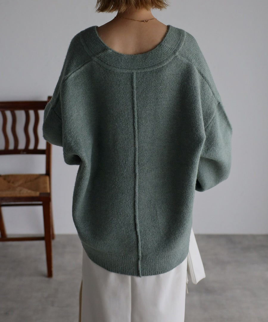 Deep V-Neck Knit [LADIES] 14