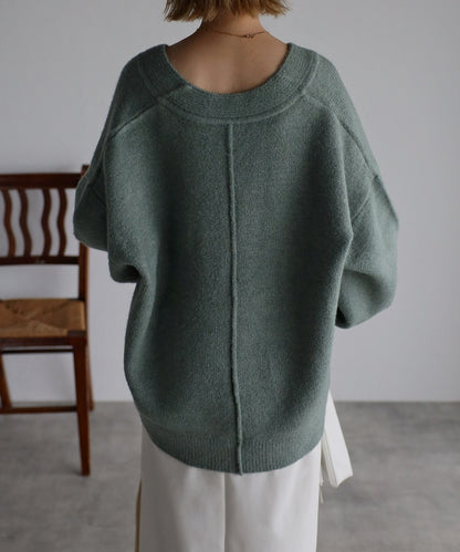 Deep V-Neck Knit [LADIES] 14