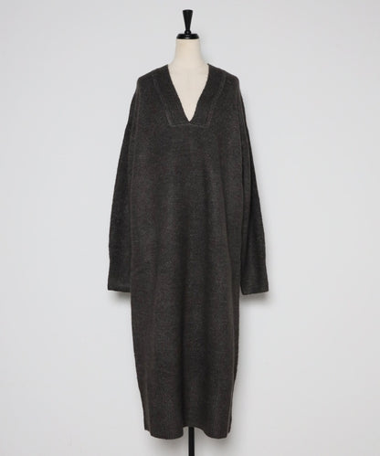 Deep V-Neck Knit Dress [LADIES] 2