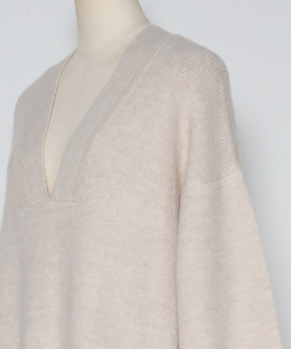Deep V-Neck Knit Dress [LADIES] 6