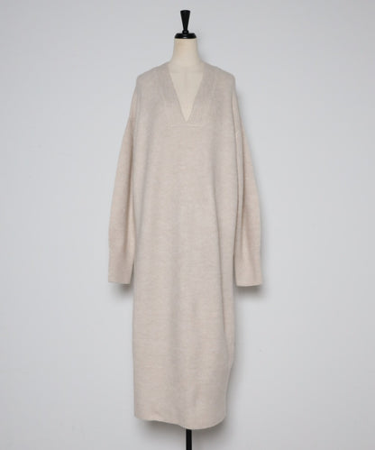 Deep V-Neck Knit Dress [LADIES] 9